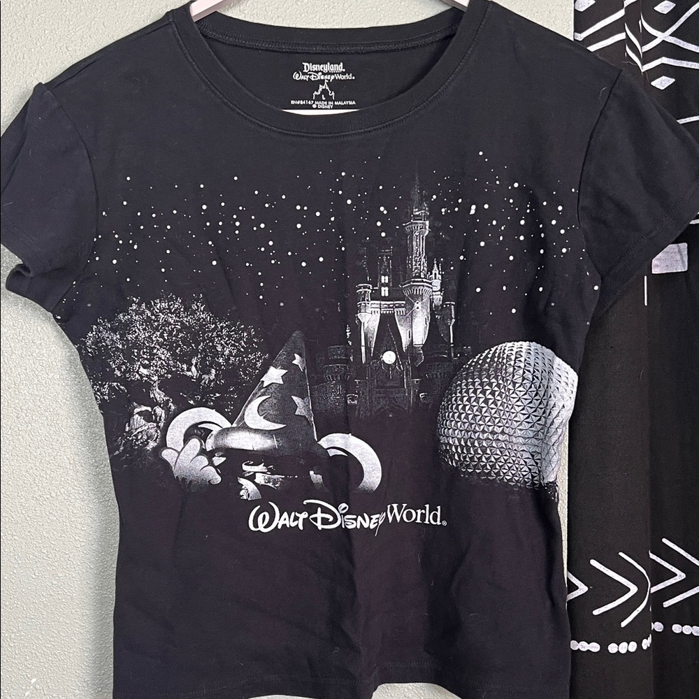 Walt Disney World Malaysia Tee L